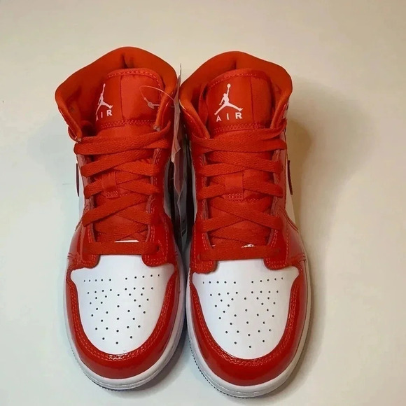 Air Jordan 1 Mid Sneakers Barcelona Chile Red - Picture 5 of 10